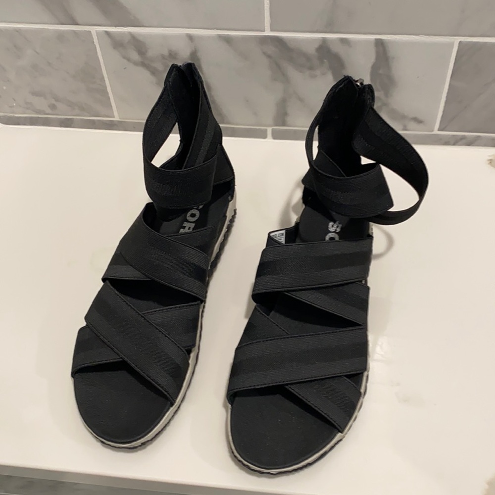 Sorel Women’s Out and About plus strap